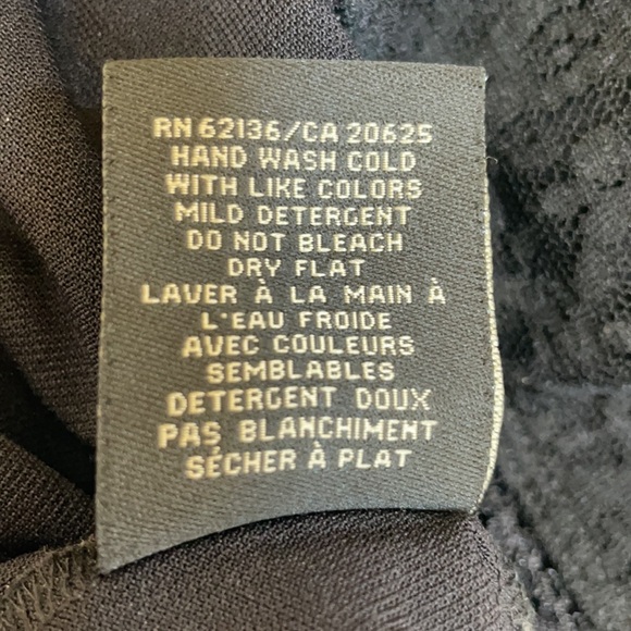 GUESS Lace Floral Skirt - Picture 7 of 8